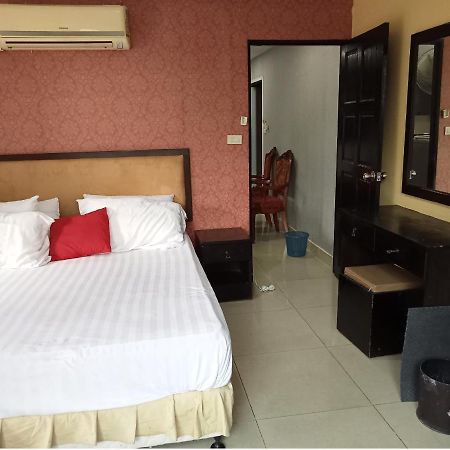 Lucky Inn Suites 芭達亞 外观 照片